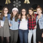 série de portraits des étudiants dans le cadre des activités de Noël de l'école secondaire La Frontalière